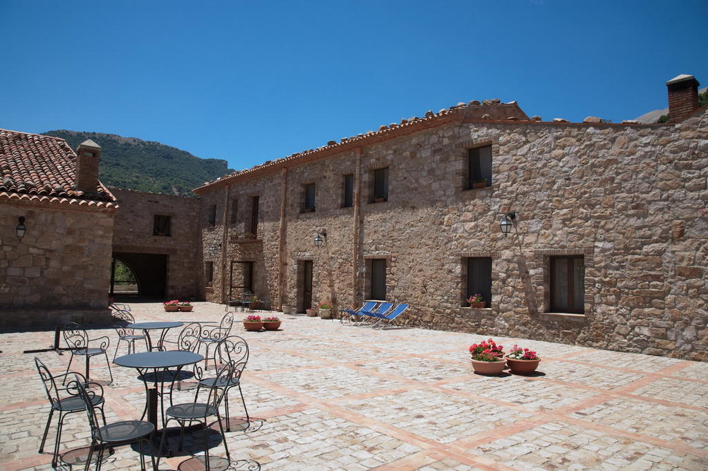 Masseria Rocca Di Gonato Castelbuono  Exterior foto